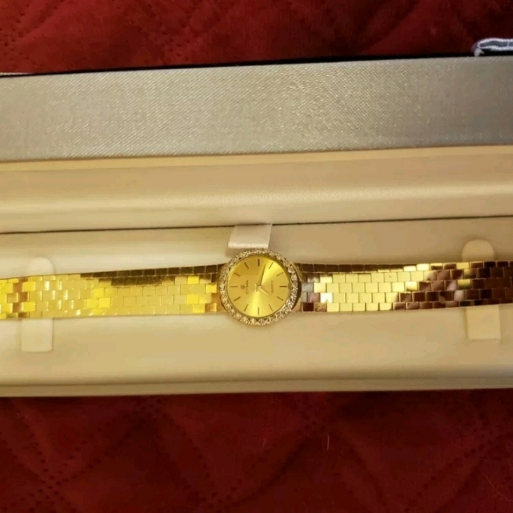 Cyma Gold Watch - Picture 7 of 7